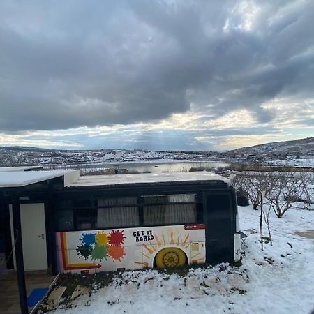 Apartamento The Bus Majdal Shams Exterior foto