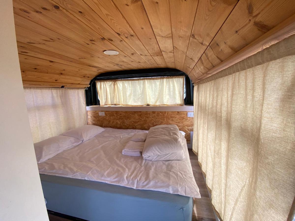 Apartamento The Bus Majdal Shams Exterior foto