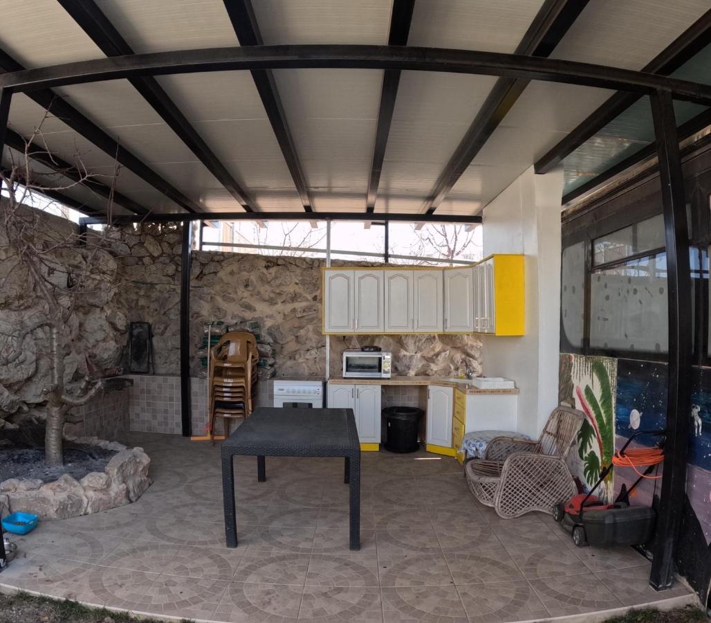 Apartamento The Bus Majdal Shams Exterior foto